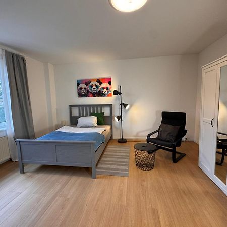 Fc-Apartmenthaus Falkensee Mit Grossem Garten Und Pkw Stellflaechen Exteriör bild