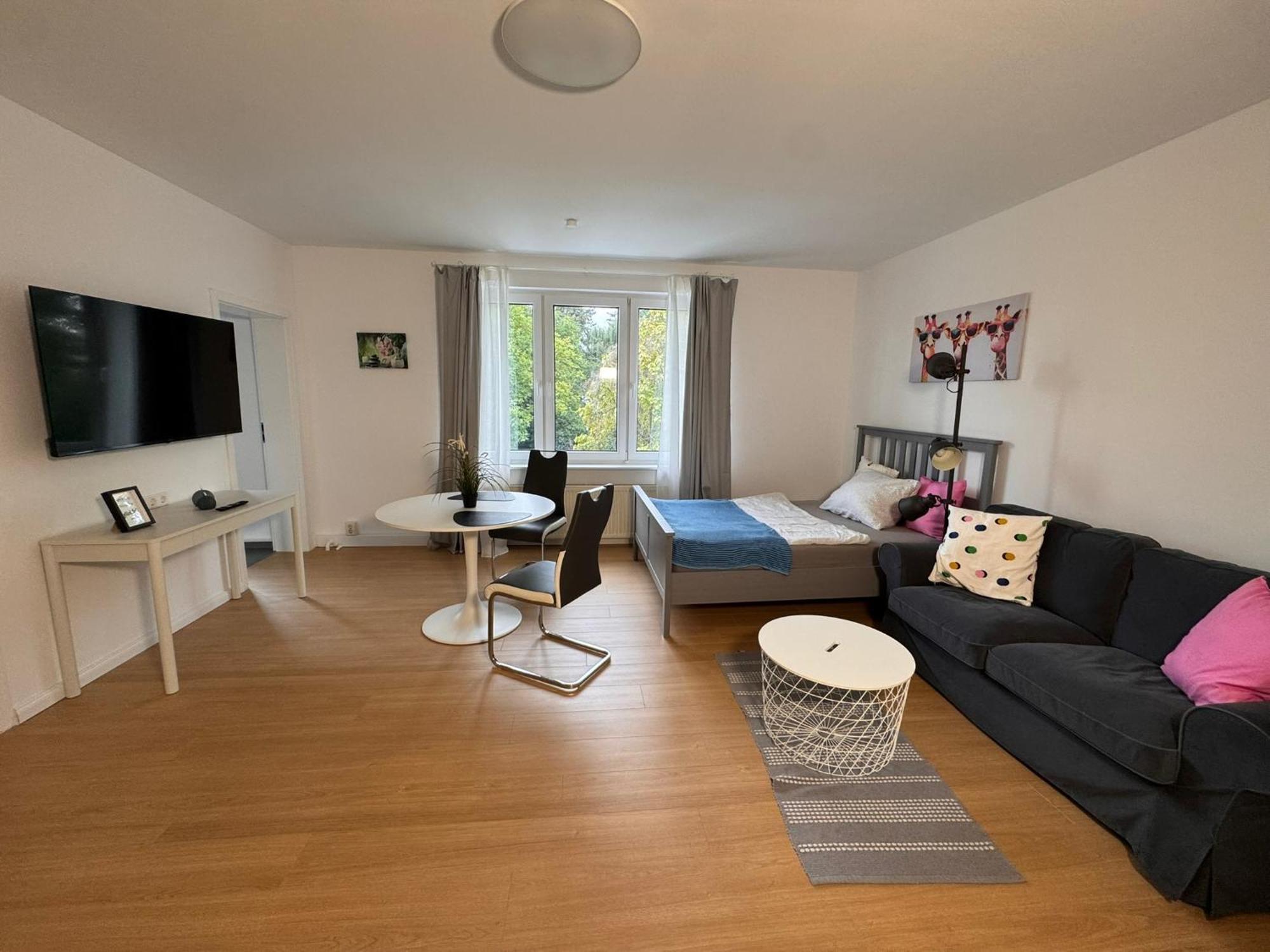 Fc-Apartmenthaus Falkensee Mit Grossem Garten Und Pkw Stellflaechen Exteriör bild